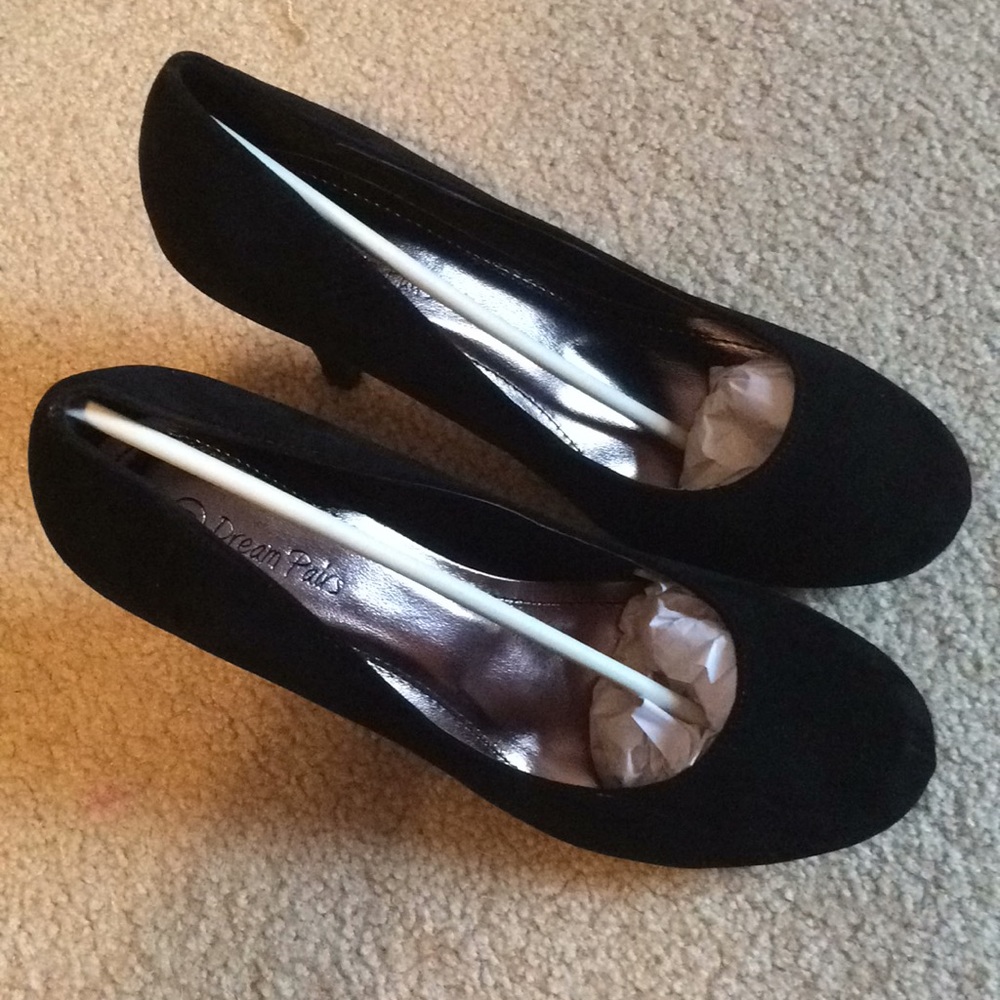 Dream Paris faux suede pumps